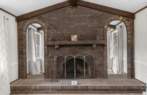 Forestdale Maison | Miami Family Friendly in Forestdale