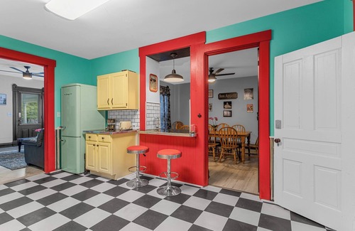 West Milton Maison | Miami Pearl: 3BR Themed Rooms-Game and Movie Room!