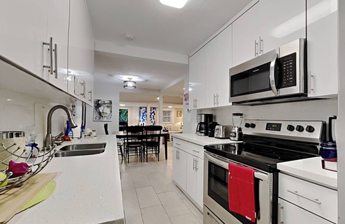 Little Haiti Maison | Miami Townhouse with Patio Gazebo