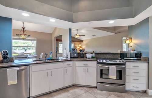 Micanopy Maison | Micanopy Lake Retreat by RedAwning