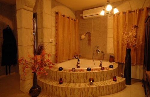 Sha'al Cabine | Michal's Suites