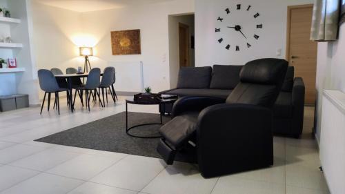 Patras Appartement | MICHELLE PATRASSO - Quiet & comfortable apartment in Patras with free parking