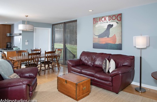 Pine Plains Maison | Maison Mid-Century entourée de prés