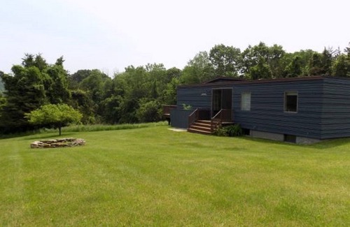 Pine Plains Maison | Maison Mid-Century entourée de prés