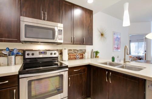Desert Ridge Appartement | Mid-Century Modern Phoenix Condo, Walk to High St!