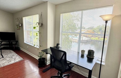 South Semoran Appartement | Mid-Century Studio Apt in Orlando near MCO Airport