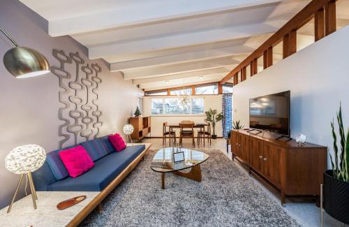 Cedar Rapids - Iowa City Maison | Mid-Century Style And Class In Quiet NE Location
