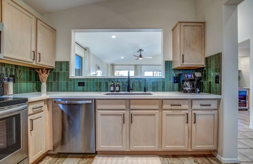 San Tan Valley Maison | Mid Century Themed Home on the Golf Course