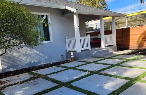 North Fair Oaks Maison | Mid Peninsula charming 3 bedroom home