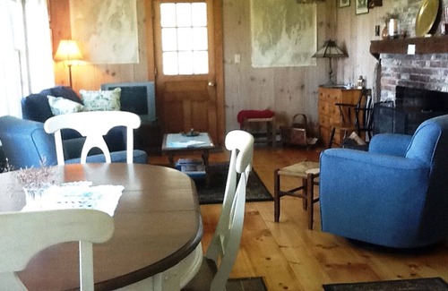 Pleasant Point Maison | Midcoast Waterfront Maine Home