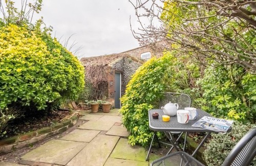 Cley next the Sea Cottage | Middle Knoll, Cley-next-the-Sea, Norfolk