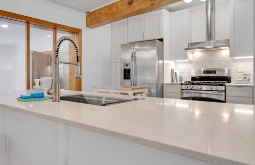 Tallahassee Maison | Midtown on 7th Ave - Private Pool - Walk to restaurants & shops - FSU 2 miles
