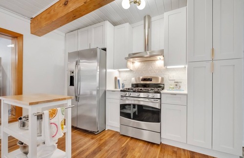 Tallahassee Maison | Midtown on 7th Ave - Private Pool - Walk to restaurants & shops - FSU 2 miles