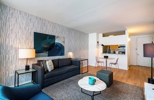 Central New York City Appartement | Midtown West One Bed near Central Park Entrance