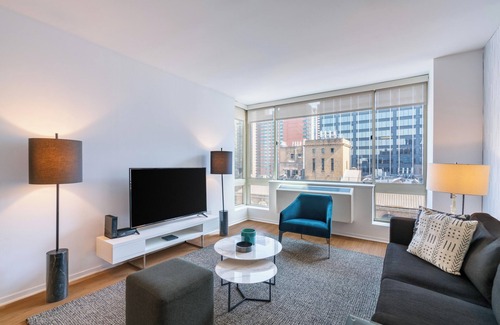 Central New York City Appartement | Midtown West One Bed near Central Park Entrance