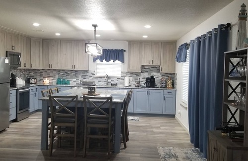 Far North Central Maison | Midway Retreat: family and pet-friendly 3 bedroom 2 bath home