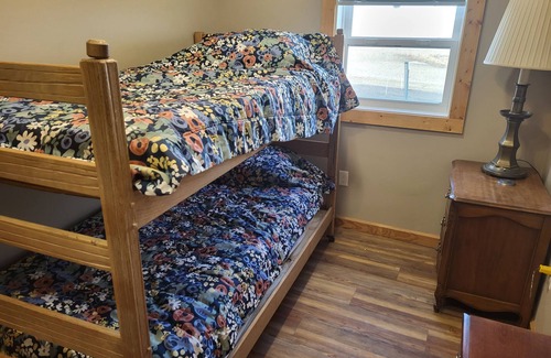 White Lake Cabine | Midwestern Prairie Bird Watcher Nature Lover Seclusion