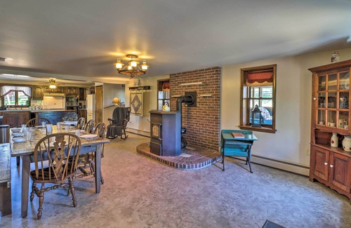 Mifflinburg Cottage | Lovely Mifflinburg Farmhouse - Multiple Decks