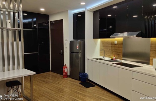 Seri Kembangan Copropriété | Une maison d'hôtes contemporaine par The Grey Symphony
