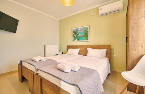 Fiolitis Maison | Mika's Valley View House