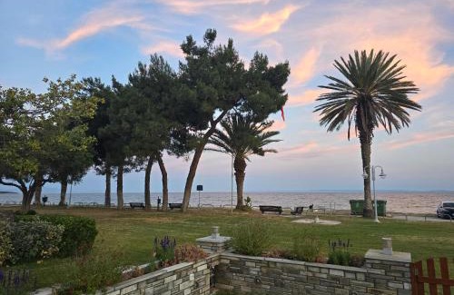 Kalyves Polygyrou Maison | Mikiverna Beachfront Family Maisonette