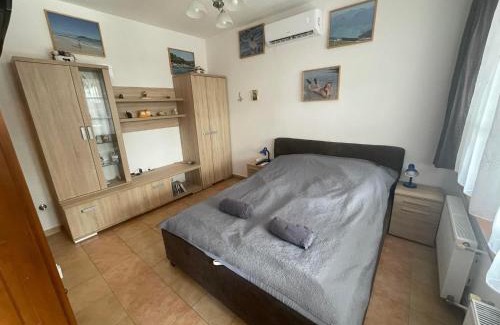 Szigetszentmiklos Appartement | Miklós FKK Naturist