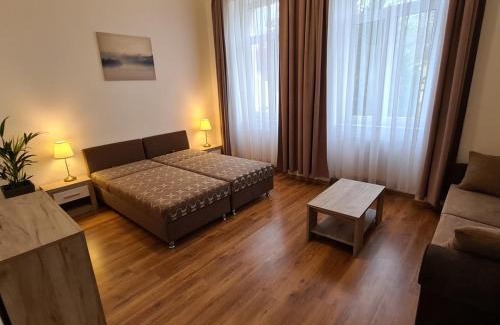 Kunszentmiklos Appartement | MiklósGrill - Kunszentmiklósi Étterem és Panzió