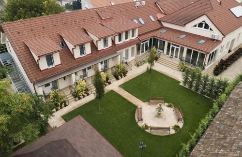Kunszentmiklos Appartement | MiklósGrill - Kunszentmiklósi Étterem és Panzió
