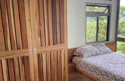 El Millon Maison | Milagro- Tree Bungalow