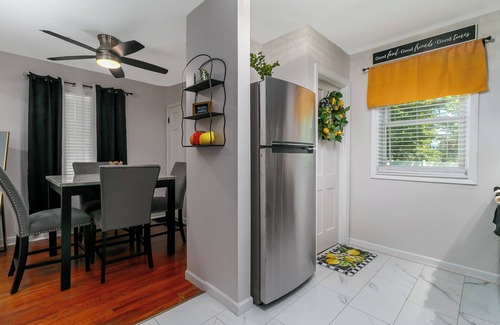 University City Maison | Milan LuxenModern Glam Meets Cozy Comfort in University City!