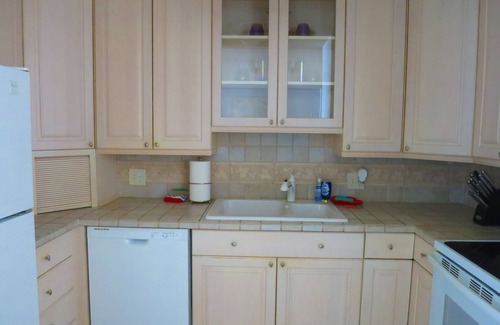 Downtown Denver Copropriété | MILE-HIGH 27TH FLOOR 1BD/1BA CONDO, FANTASTIC VIEWS, WALKABLE LOCATION, POOL GYM