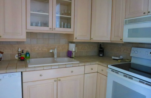 Downtown Denver Copropriété | MILE-HIGH 27TH FLOOR 1BD/1BA CONDO, FANTASTIC VIEWS, WALKABLE LOCATION, POOL GYM
