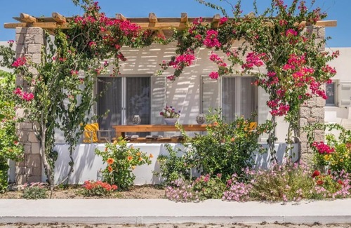 Milos Appartement | Milis House I - Charming 2-bedroom apartment in beautiful Milos