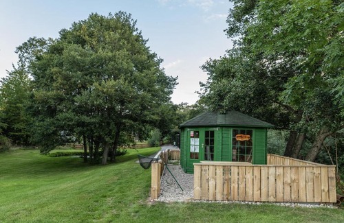 Buckie Autre | Mill Brae Fishery B-bothy