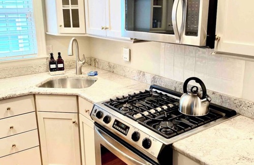 Williamsville Maison | Mill House 3 bedroom in Williamsville/Buffalo