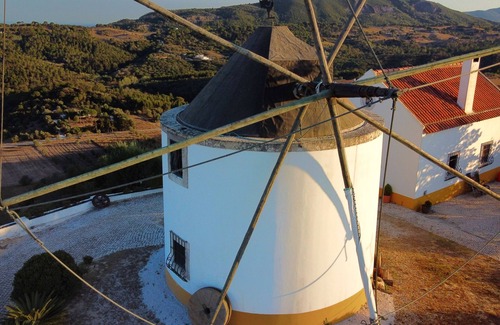 Setubal Maison | Unique : moulin en pleine nature avec piscine, proche de Lisbonne et de la plage
