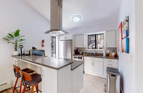Quechee Maison | Mill Run 2A - The Birdhouse