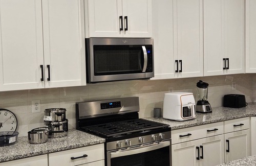 South Gate Maison | Millersville Haven