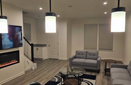 South Gate Maison | Millersville Haven
