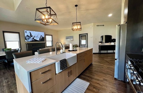 Sugarcreek Maison | Millhart Family Lodge & Rec Center