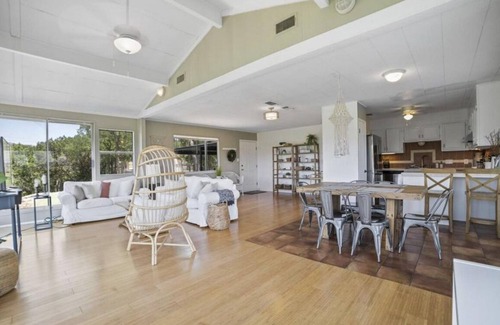 Rio Robles Maison | Million Dollar Lake Views On Lake Austin Mins to DT