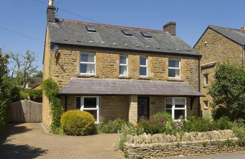 Bourton Maison | Millstone Cottage