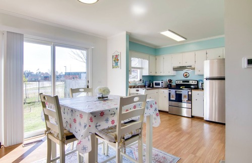 Milton Maison | Milton Townhouse ~ 9 Mi to Delaware Bay!