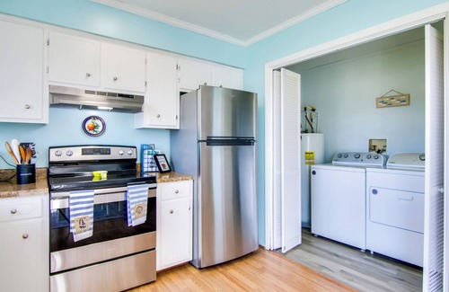 Milton Maison | Milton Townhouse ~ 9 Mi to Delaware Bay!