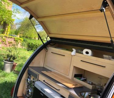 Saint-Denis Autre | mini caravane teardrop