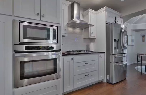 Lake Highlands Maison | Mini Golf | Pool | Game room | Stylish & Spacious | Wifi | Free Parking