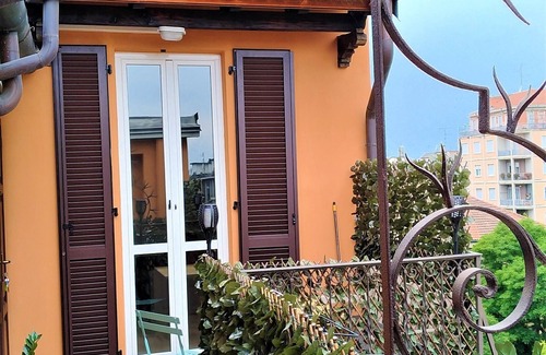 Zona Solari Appartement | Mini-Penthouse avec terrasse privée, dans le quartier du design et de la mode