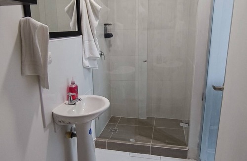 Medellin Appartement | Mini Studio 4. Frente Almcentro Comercial y Barrio Laureles. Todo Cerca