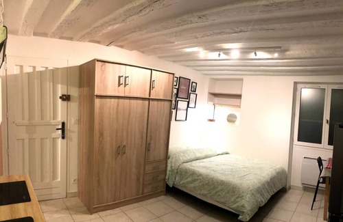 Montlhery Appartement | ☆ Mini Studio 5* - Montlhéry Centre ☆