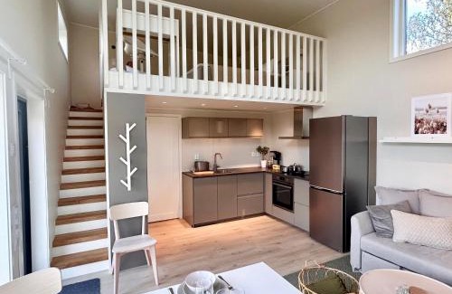 Jorlanda Appartement | Minihus med utsikt nära hav, natur och Göteborg